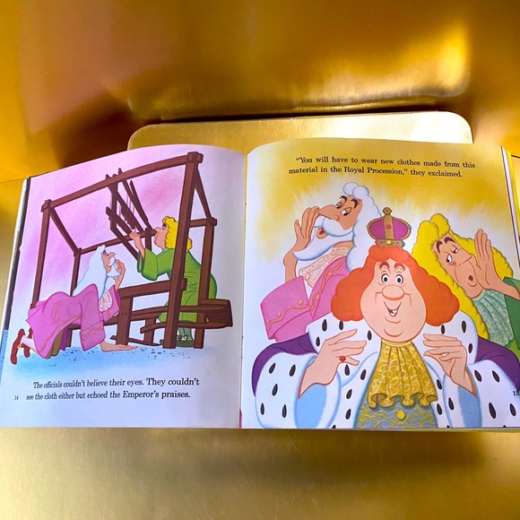 DISNEYLAND VTG 1970 THE EMPERORS NEW CLOTHES VINYL RECORD & READ ALONG STORYBOOK - Picture 7 of 15